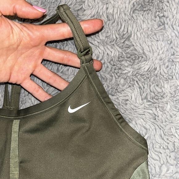 Nike Indy Women’s Light Support V Neck Sports Bra - Picture 4 of 9